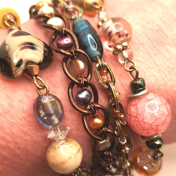 Handmade glass and pearl bracelet - Picture 2 of 10